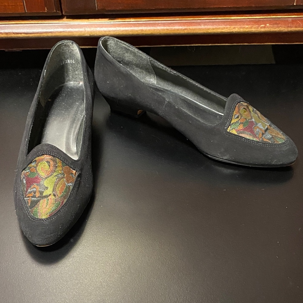 Naturalizer Vintage Elegant Black suede and Multicolor print Women's Shoes